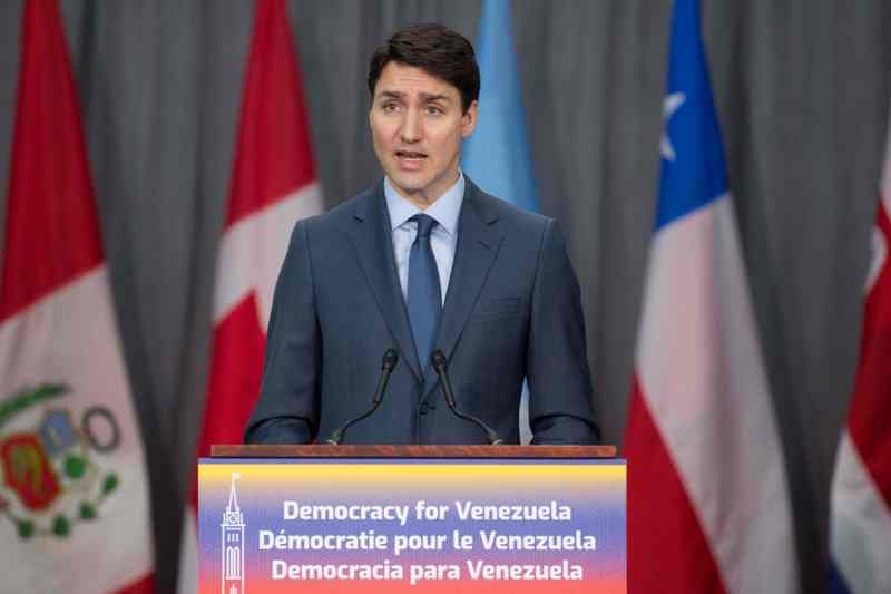 El primer ministro de Canadá dijo en español que "este es un momento crucial para el pueblo de Venezuela".