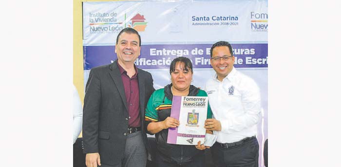 Eugenio Montiel y Héctor Castillo entregaron títulos. Especial