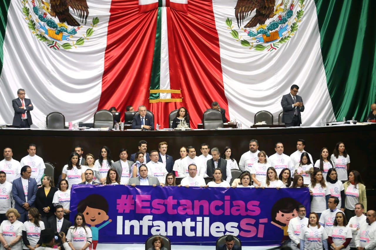 El PAN protestó en la Cámara de Diputados por el recorte presupuestal a las estancias infantiles (Javier Ríos)