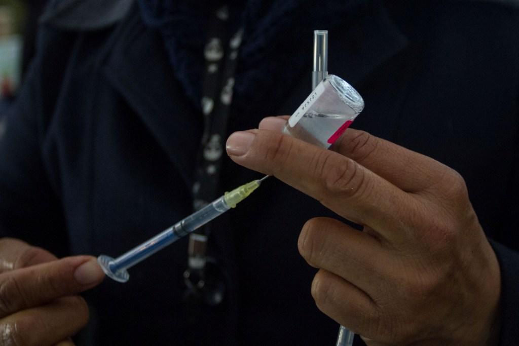 La Secretaría de Salud exhorta a la población a vacunarse contra la influenza. (Cuartoscuro)