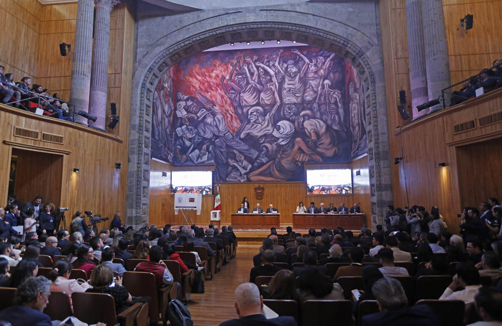 Un aspecto de la sesión del Consejo General Universitario, que sesionó en el Paraninfo de la UdeG (Fernando Carranza)