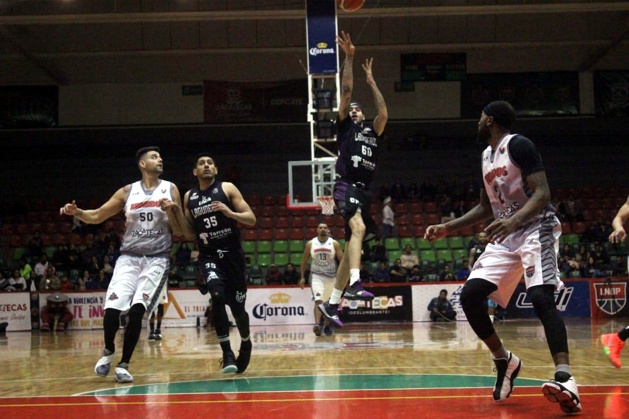 El mejor jugador del partido por parte de la quinteta de la Comarca, fue el capitán Akeem Scott. (Cortesía Laguneros)