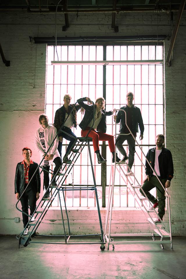 5 Seconds of Summer  y The Chainsmokers . (Especial)