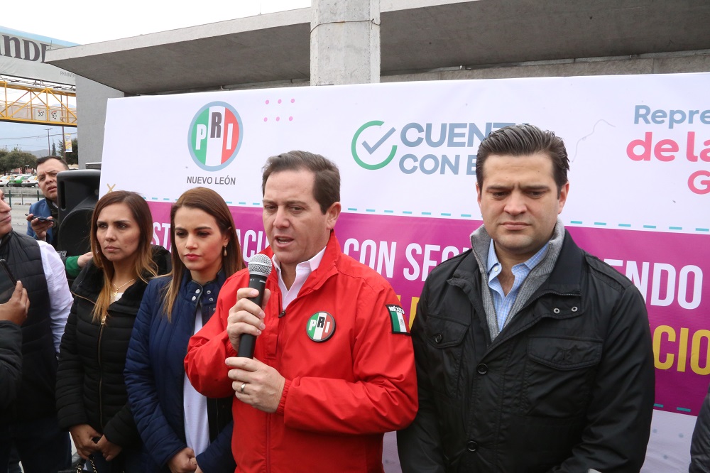 El dirigente estatal del PRI, Pedro Pablo Treviño y el coordinador del partido, Francisco Cienfuegos. (Leonel Rocha)