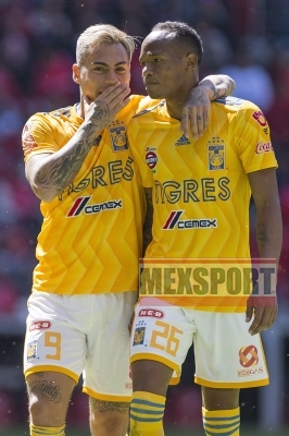 Eduardo Vargas en un partido con Tigres (Mexsport)
