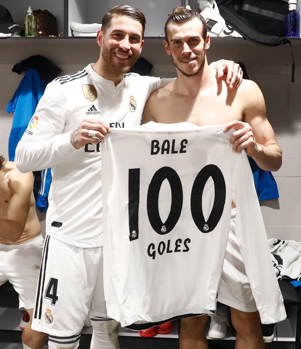 Bale celebra con Ramos su gol 100 en el Real Madrid (Twitter @realmadrid)