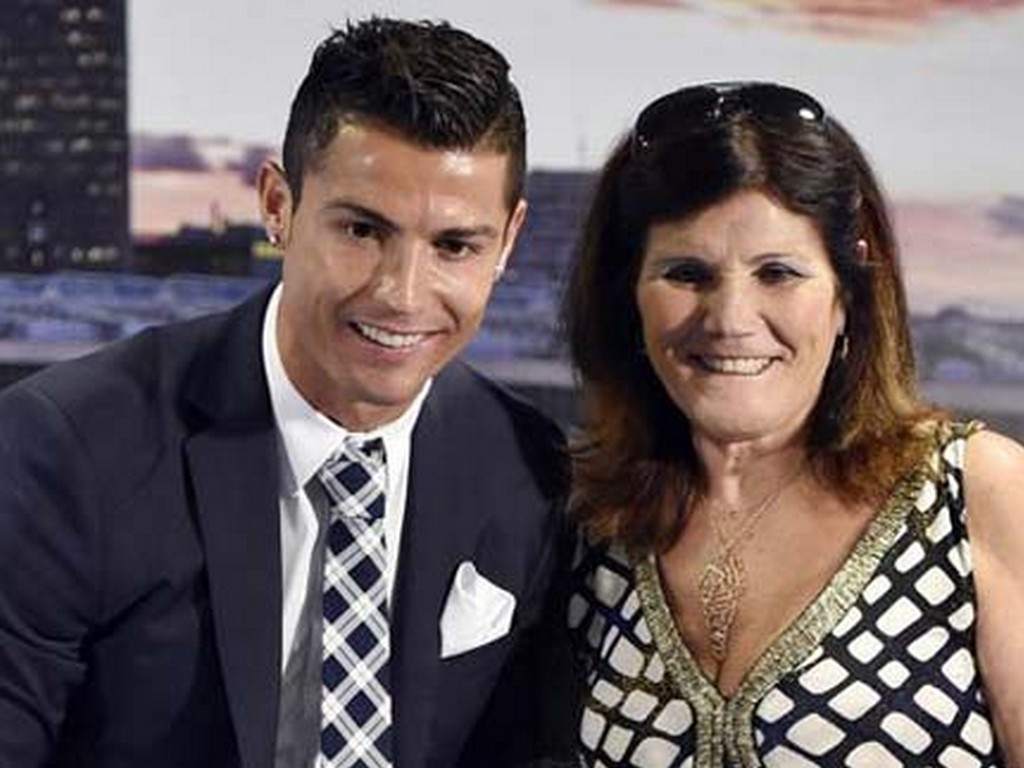 Cristiano Ronaldo y Dolores Aveiro (AFP)