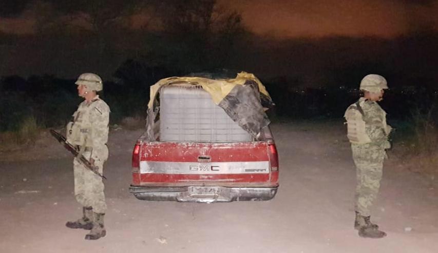 Elementos del Ejército aseguraron el combustible robado.