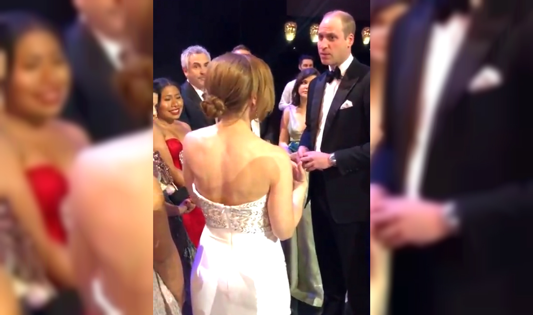 El momento en que las actrices mexicanas sostuvieron su encuentro con el príncipe William (Twitter: @KensingtonRoyal).