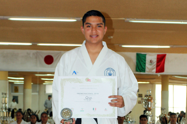 Recibió el Premio Nacional 2018 por su destacada participación en eventos deportivos oficiales (Especial)