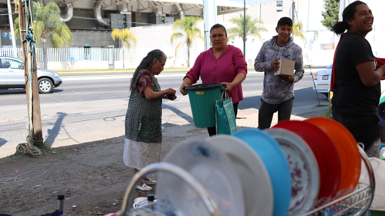 Comerciantes se quedan una semana más (Dany Béjar)
