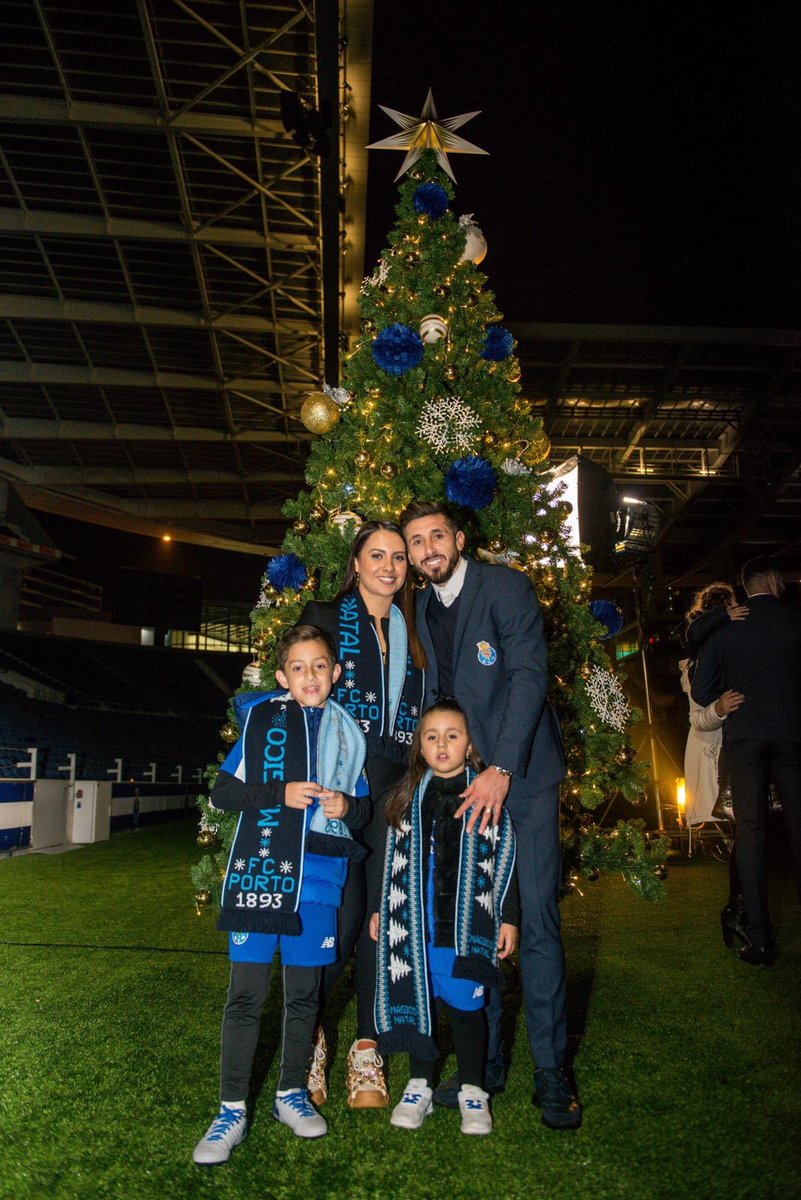 Foto familiar de Héctor Herrera, capitán del Porto (especial)