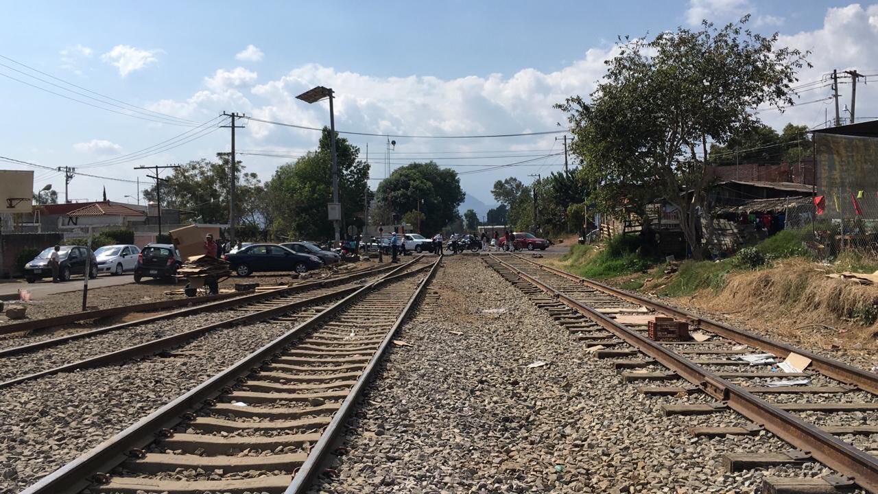 Los maestros de la CNTE quitaron el último bloqueo que mantenían en Uruapan. (Tomada de Twitter |  @Silvano_A)