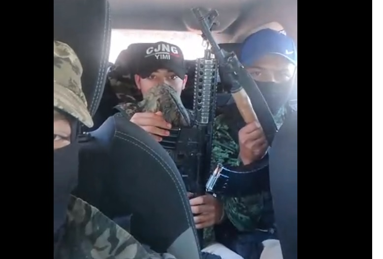 El mensaje se lo adjudican unas personas que se hacen llamar 'El Canguro', 'La Vaquita', y 'El JR'. (Especial)