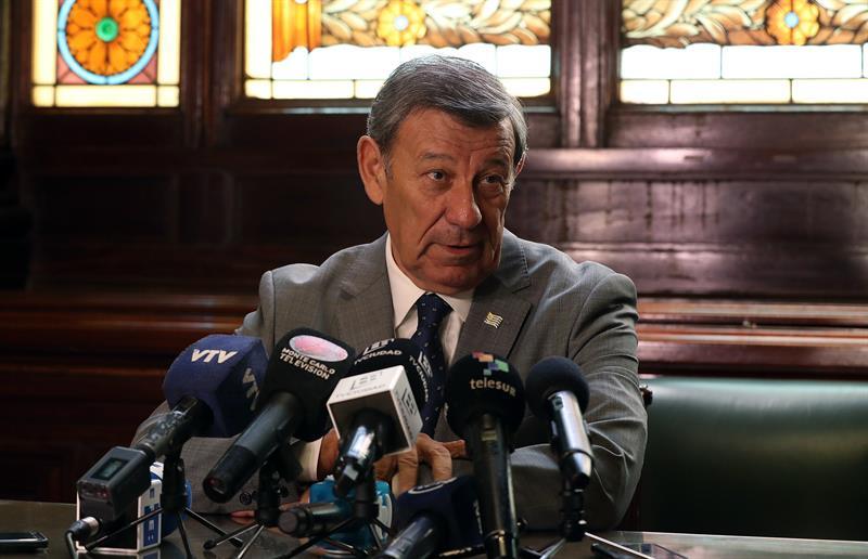 El canciller de Uruguay, Rodolfo Nin Novoa, luego de participar en la Comisión Permanente del Parlamento, en Montevideo.