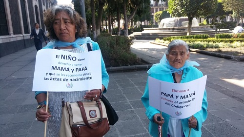 Fueron llegando de a poco para manifestarse en contra de la propuesta. (Claudia Hidalgo)