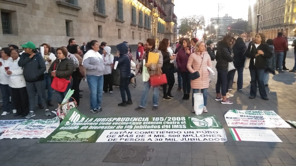 Piden que la devolución de la subcuenta del Infonavit y el pago al 100 por ciento de los Afores. (César Velázquez)