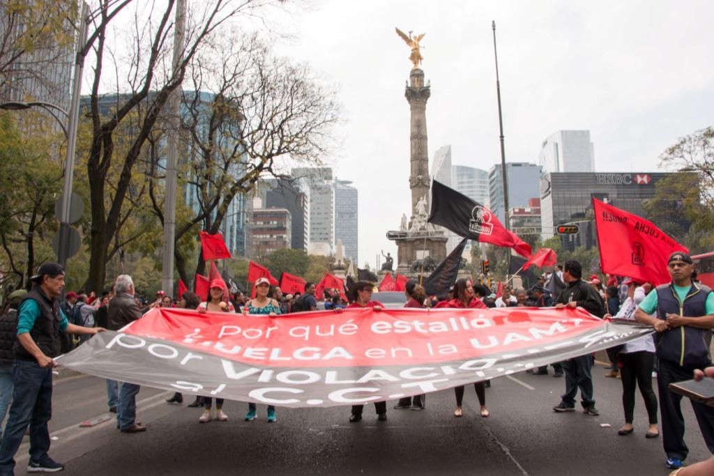 Trabajadores exigieron el aumento de 20 por ciento al salario y 20 al reajuste del tabulador. (Cuartoscuro)