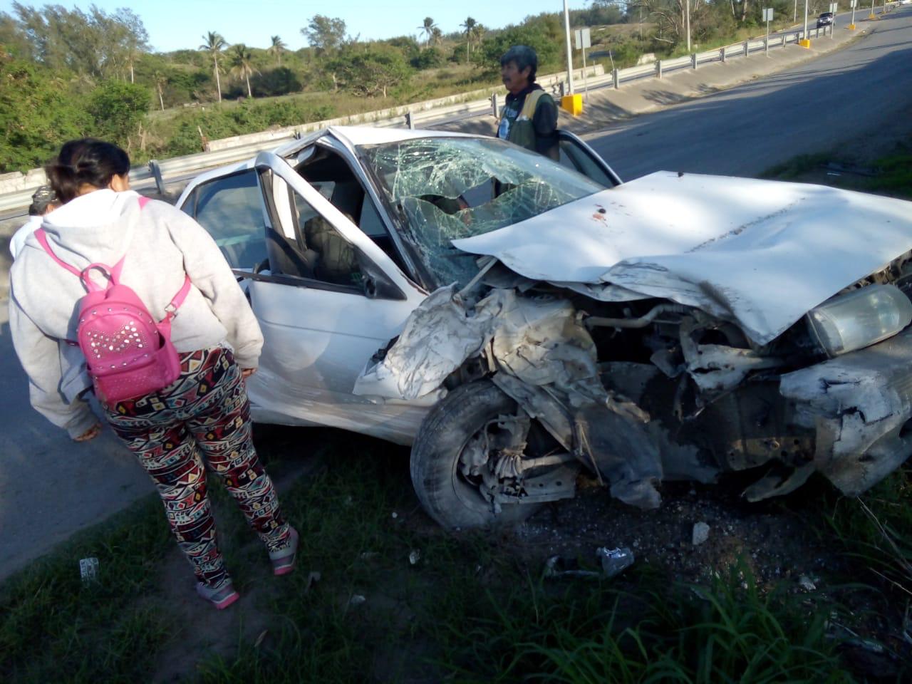 El vehículo involucrado quedo destrozado.