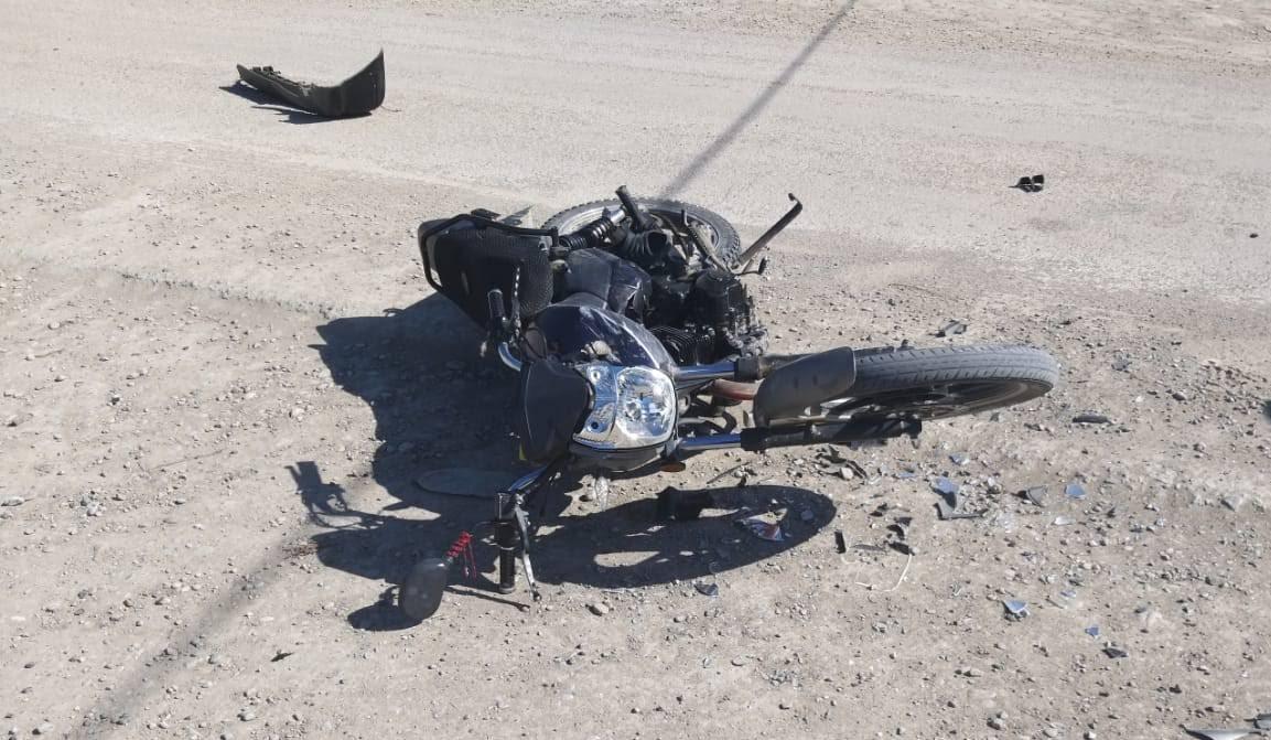 La motocicleta involucrada en el percance.