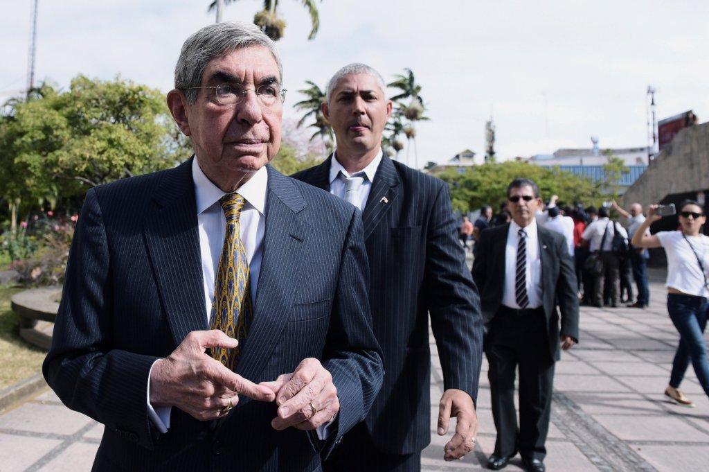 El ex mandatario se presentó a declarar sobre las dos demandas por delitos sexuales presentadas en su contra la semana pasada por dos mujeres. Reuters