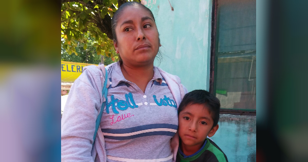 Requieren de 4 mil 800 pesos pues ello es el costo del tratamiento pero también necesitan cubrir el pago de sus boletos.