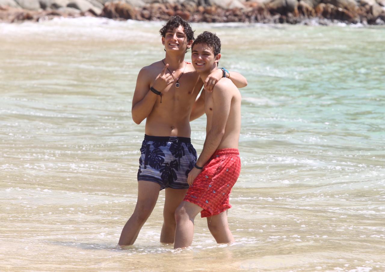 Aristemo graba sus últimas escena de 'Mi marido tiene más familia' en Huatulco. (Édgar Negrete)