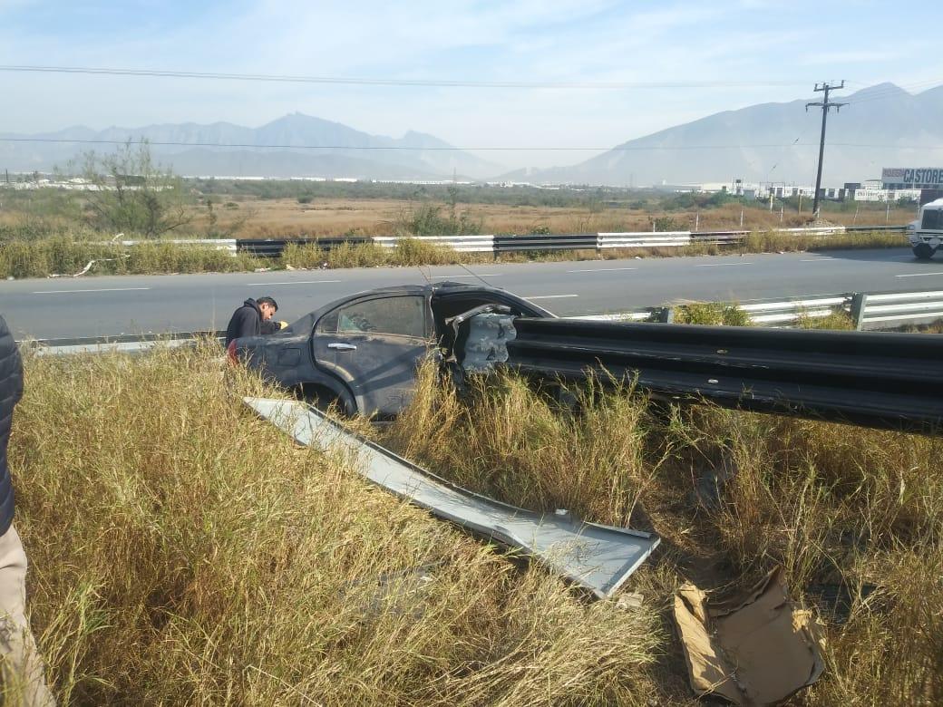 El cinturón de seguridad evitó que el joven conductor sufriera lesiones. Foto: Especial