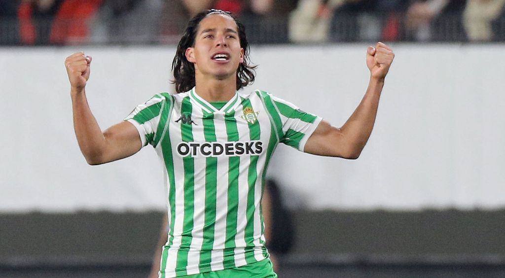 Diego Lainez celebrando su gol (EFE)