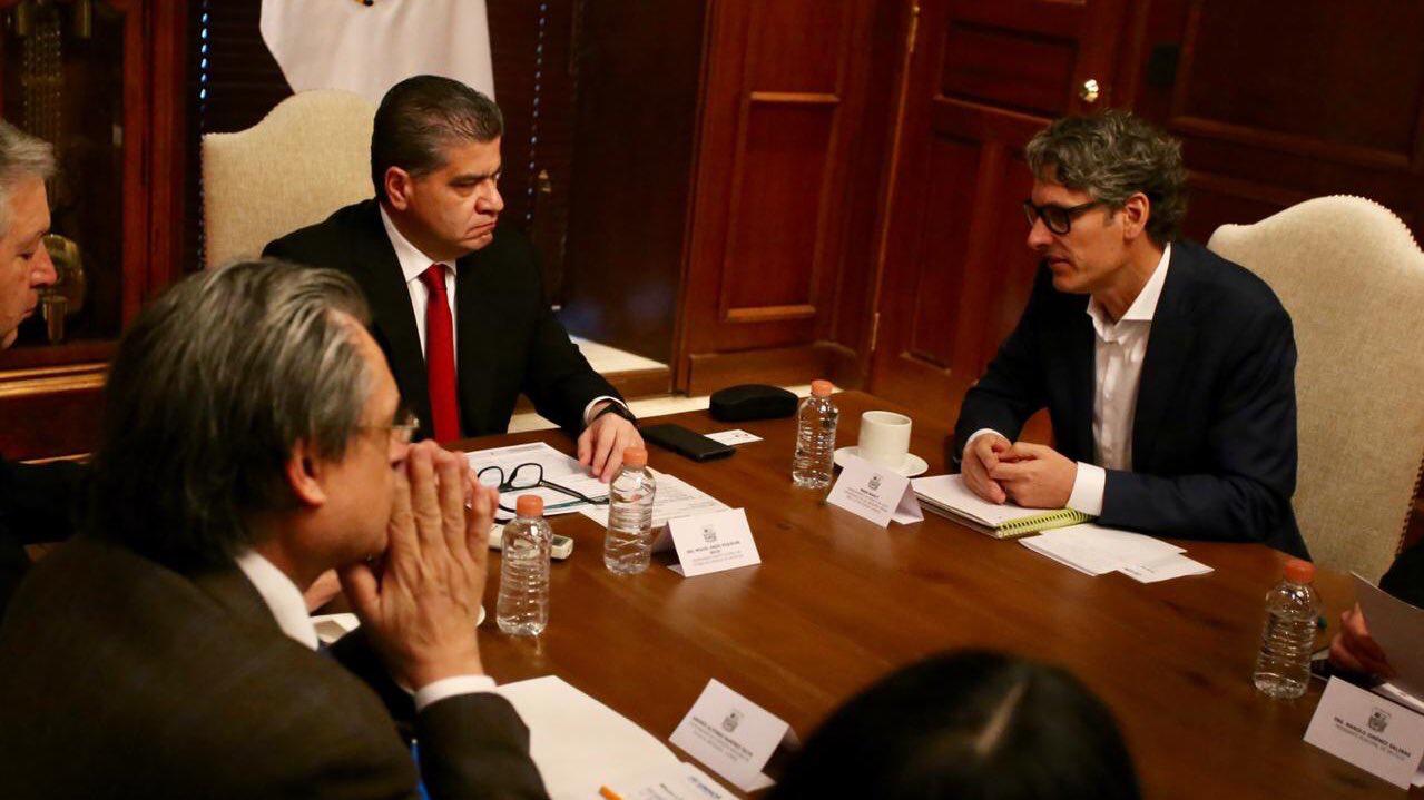El gobernador Miguel Riquelme se reunión con Mark Manly representante en México del ACNUR. (Especial)