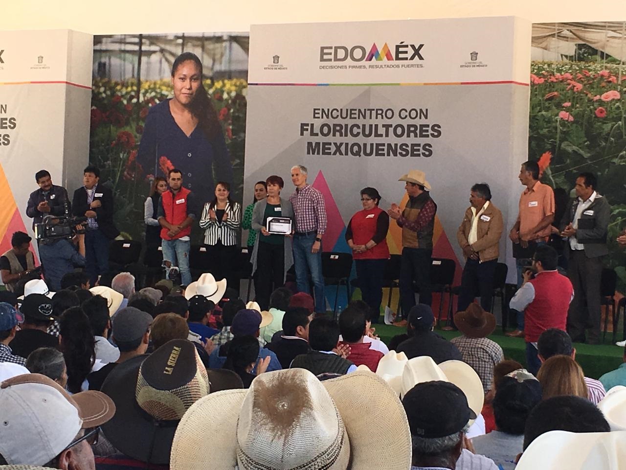 entregó incentivos agropecuarios y apoyos económicos. (Monserrat Mata)