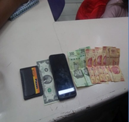 Les encontraron dinero y celulares. (especial)