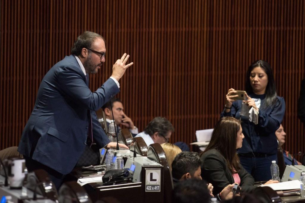 Mauricio Toledo informó que el próximo domingo habalrá de su permanencia en el PRD. (Cuartoscuro)