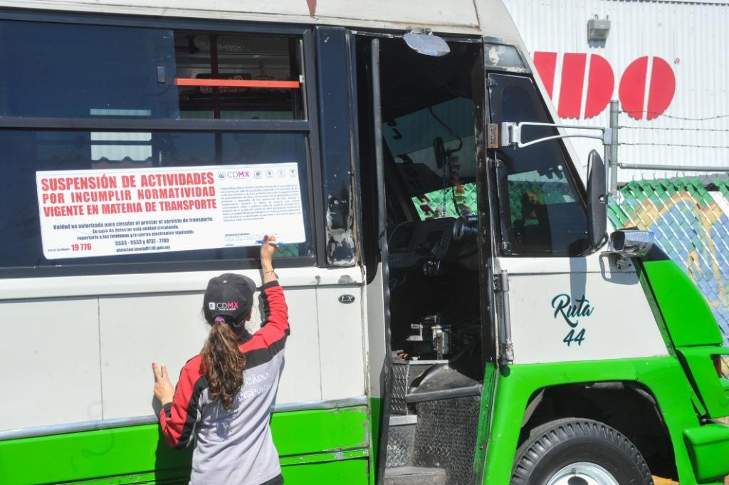 De los microbuses sancionados 168 se suspendieron y 99 llevados al corralón. | Cuartoscuro