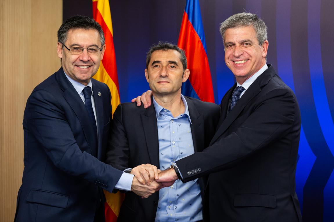 Renovación de contrato de Ernesto Valverde con el Barcelona (Twitter FC Barcelona)