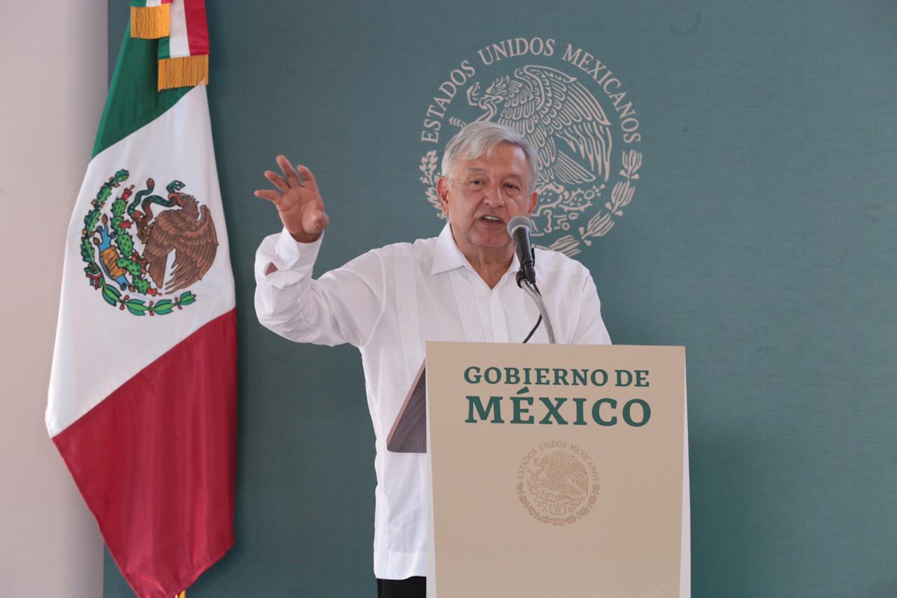AMLO acudió a Tamazula para supervisar construcción de carretera/Jesús Quintanar.