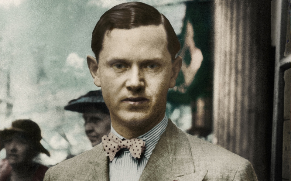 País de ladrones! Evelyn Waugh y México de Armando González Torres fue ganador del Premio Bellas Artes de Ensayo Literario Malcolm Lowry 2015