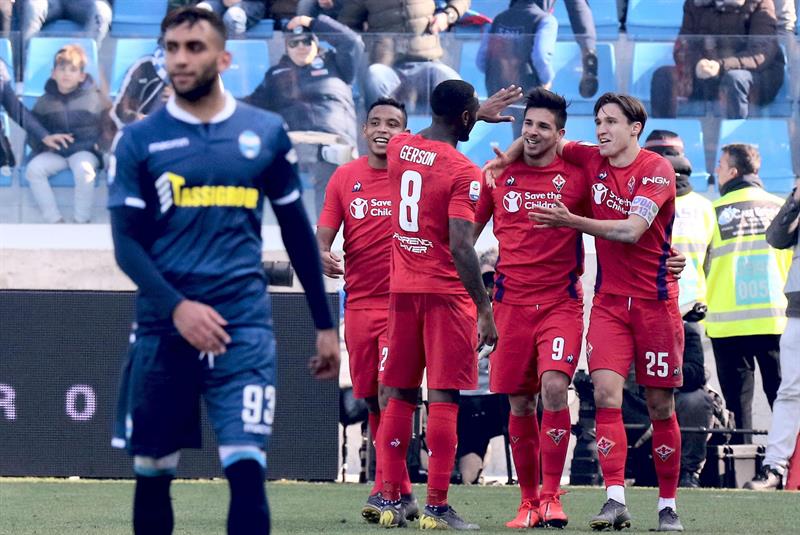 La Fiorentina ganó gracias a una intervención del VAR (EFE)