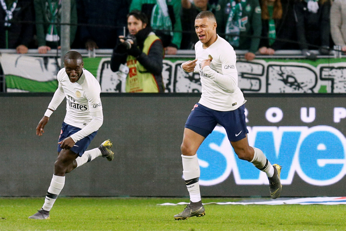 Kylian Mbappé marcó el gol de la victoria del PSG sobre el Saint-Etienne (Reuters)