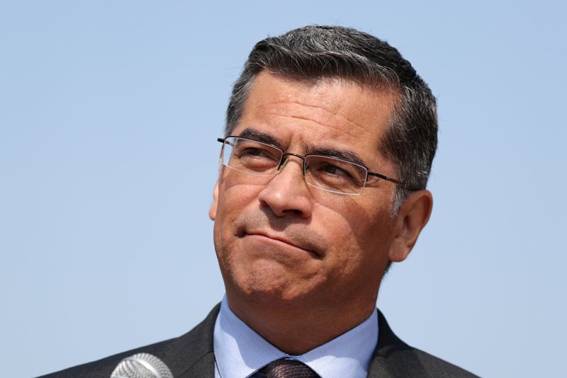 El fiscal general de California, el demócrata Xavier Becerra.