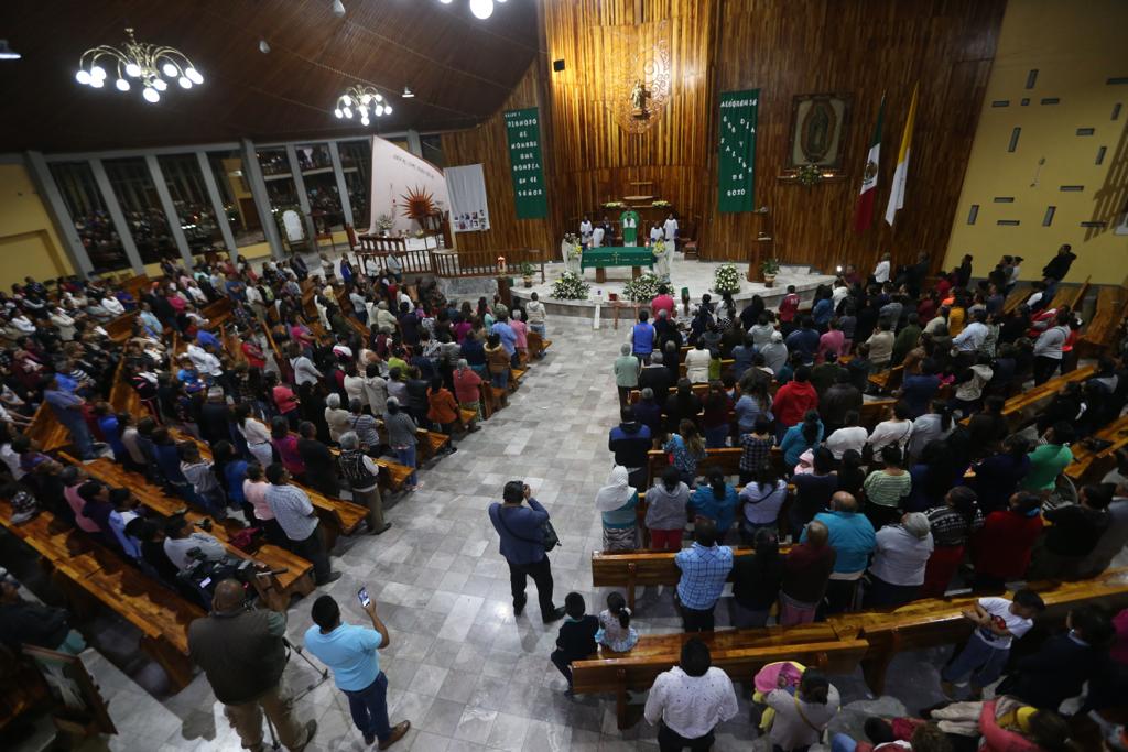 La misa se llevó a cabo en la parroquia San Francisco de Asís. Jorge Carballo