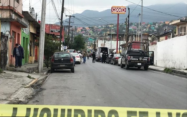 El bar fue acordonado por elementos de Fuerza Civil. Foto: Especial)