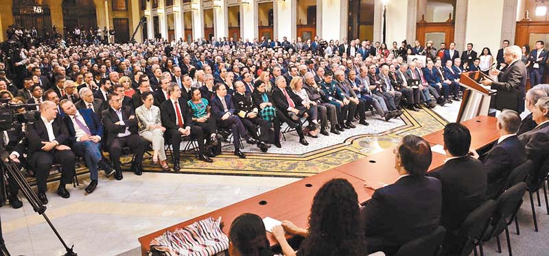 El Presidente ante los empresarios más importantes del país. Especial