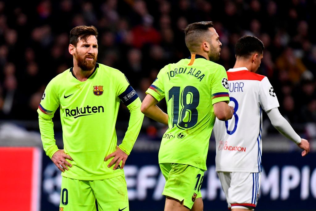 Messi y el Barcelona no pudieron en Lyon (AFP)