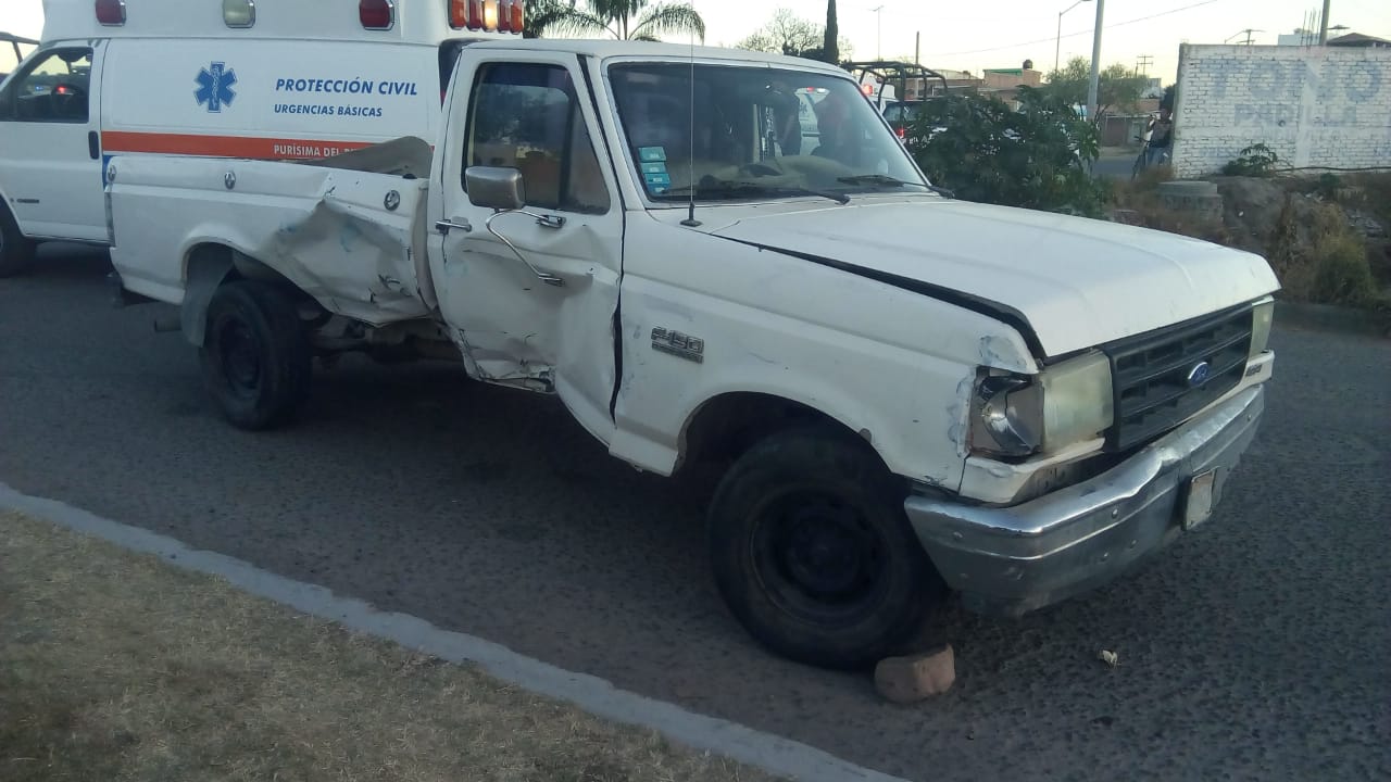 En el accidente resultó lesionada una policía