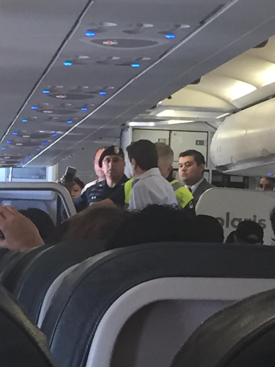 Imagen del interior del avión. (Foto: Especial)