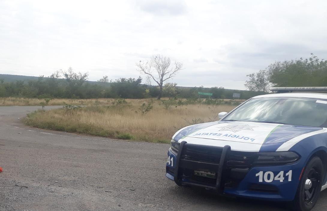 El cuerpo fue encontrado en la carretera.