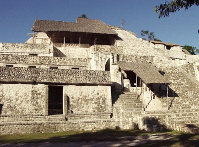 Los mayas vieron la oportunidad de emprender en las zonas turísticas (Notimex).
