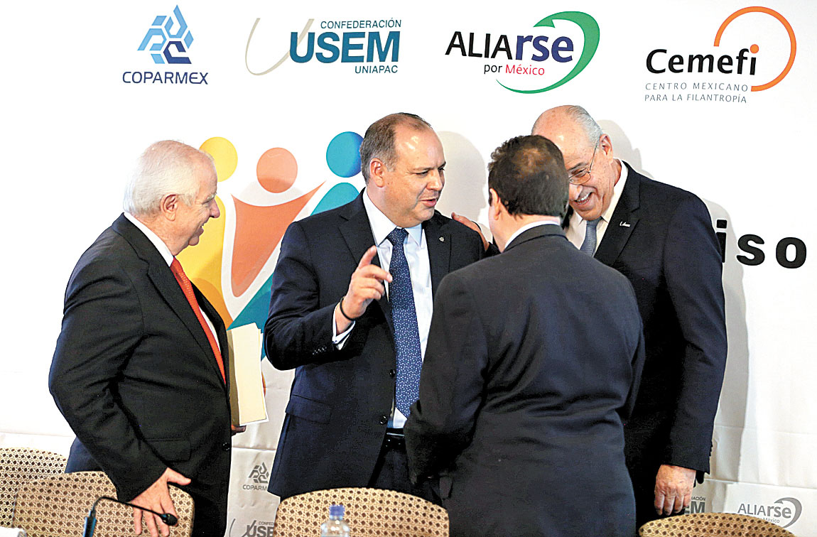 Presentación de la Plataforma Compromiso social. (Javier Ríos)
