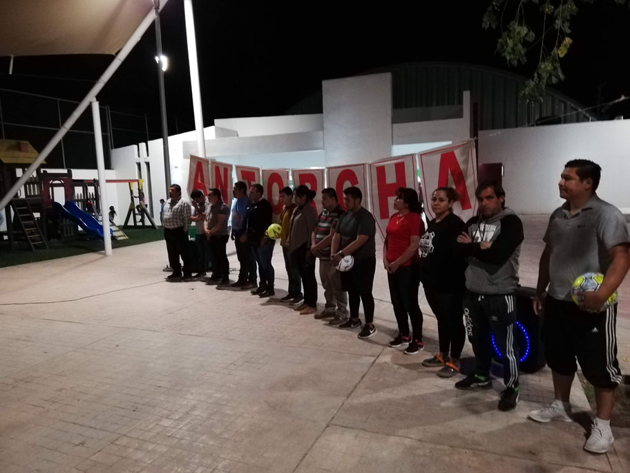 Esta Unidad Deportiva de Villas Zaragoza, cuenta con canchas de futbol uruguayo y alberca semiolímpica. (Carlos Hernández Castrejón)